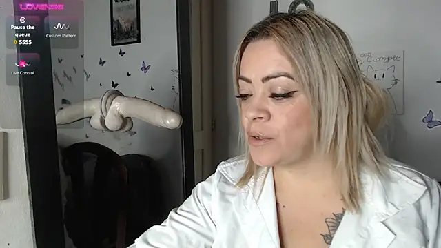 Snapshot of LIila28six chatting on January 23, 2025, 11:47 pm LIila28six online show from January 23, 2025, 11:47 pm