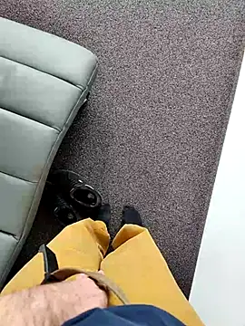 Snapshot of Boring_one chatting on February 18, 2025, 12:39 pm Boring one online show from February 18, 2025, 12:39 pm