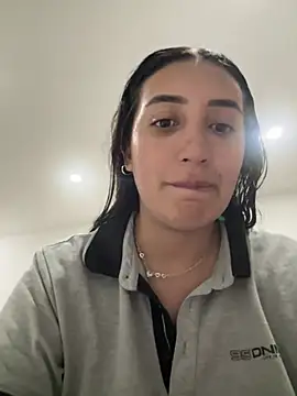 Snapshot of Hannahoff chatting on January 16, 2025, 5:11 am Hannahoff online show from January 16, 2025, 5:11 am