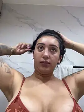 Snapshot of Hannahoff chatting on March 2, 2025, 6:30 pm Hannahoff online show from March 2, 2025, 6:30 pm