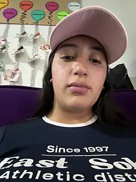 Snapshot of Hannahoff chatting on March 8, 2025, 3:28 am Hannahoff online show from March 8, 2025, 3:28 am