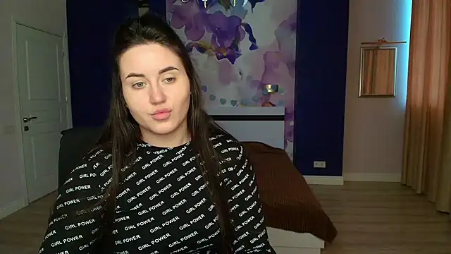 Snapshot of Roxie_Bradley chatting on January 28, 2025, 8:04 am Roxie Bradley online show from January 28, 2025, 8:04 am