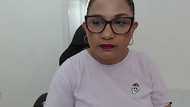 Snapshot of Katha_Marck chatting on October 22, 2025, 12:27 pm Katha Marck online show from October 22, 2025, 12:27 pm