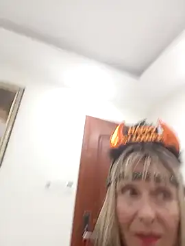 Snapshot of Eliza_Wendy chatting on October 26, 2025, 12:44 pm Eliza Wendy online show from October 26, 2025, 12:44 pm