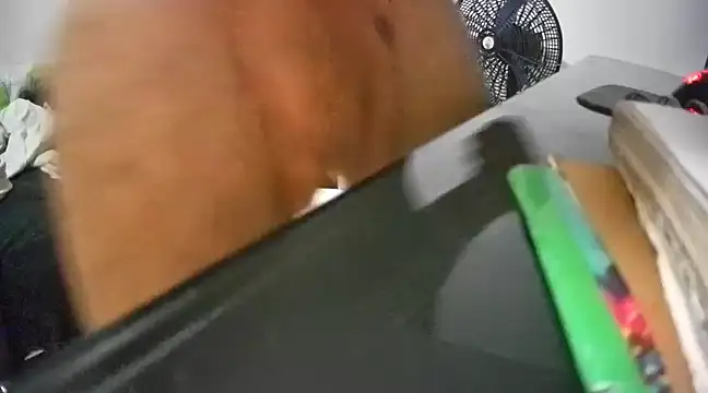 Snapshot of lechero226 chatting on January 20, 2025, 3:37 am lechero226 online show from January 20, 2025, 3:37 am