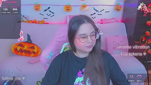 Snapshot of Lolisuccub chatting on October 17, 2025, 7:38 pm Lolisuccub online show from October 17, 2025, 7:38 pm