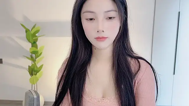 Snapshot of HaagenDazs_ chatting on February 20, 2025, 5:33 am HaagenDazs  online show from February 20, 2025, 5:33 am