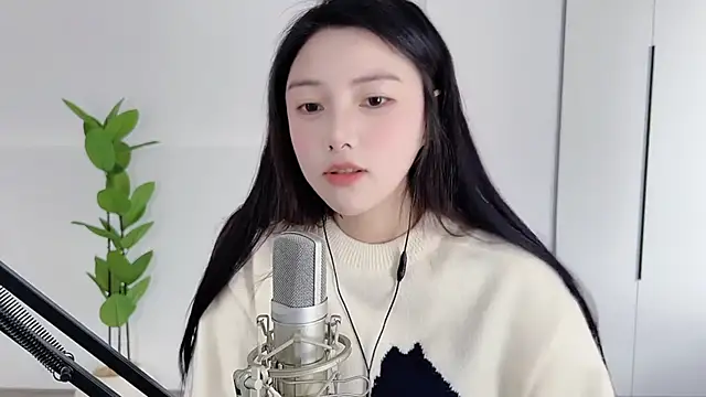 Snapshot of HaagenDazs_ chatting on February 21, 2025, 8:40 am HaagenDazs  online show from February 21, 2025, 8:40 am