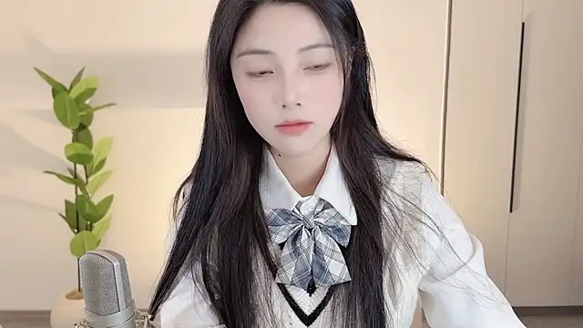 Snapshot of HaagenDazs_ chatting on February 22, 2025, 1:02 pm HaagenDazs  online show from February 22, 2025, 1:02 pm