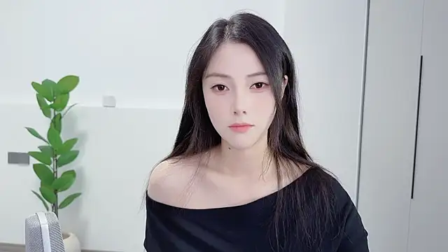 Snapshot of HaagenDazs_ chatting on September 15, 2025, 12:38 pm HaagenDazs  online show from September 15, 2025, 12:38 pm
