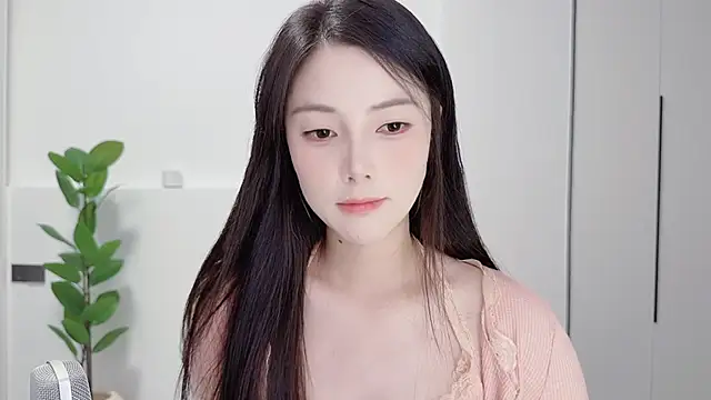 Snapshot of HaagenDazs_ chatting on October 9, 2025, 1:31 pm HaagenDazs  online show from October 9, 2025, 1:31 pm