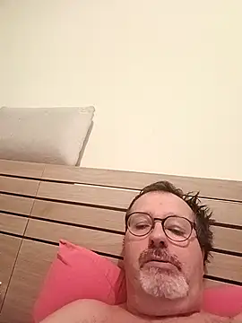 Snapshot of mike9473 chatting on October 13, 2025, 8:09 pm mike9473 online show from October 13, 2025, 8:09 pm