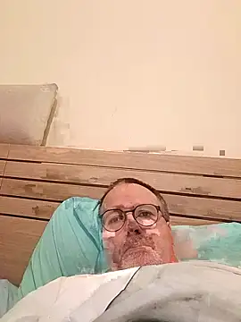 Snapshot of mike9473 chatting on October 30, 2025, 8:53 pm mike9473 online show from October 30, 2025, 8:53 pm