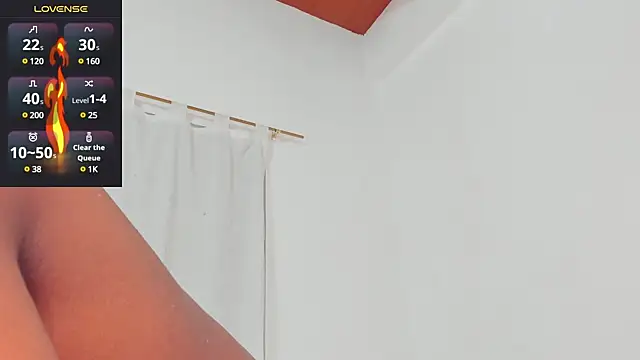 Snapshot of santi_brown chatting on January 29, 2025, 6:33 am santi brown online show from January 29, 2025, 6:33 am