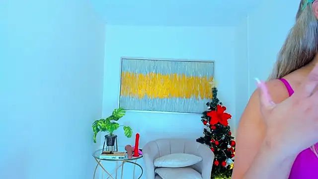 Snapshot of Carlota_peach chatting on December 28, 2024, 1:28 pm Carlota peach online show from December 28, 2024, 1:28 pm