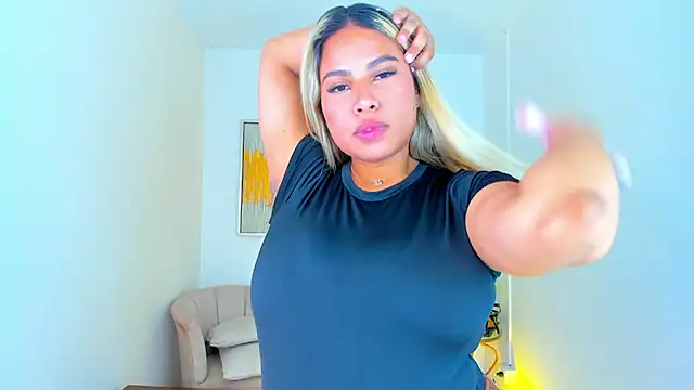 Snapshot of Carlota_peach chatting on February 12, 2025, 10:56 am Carlota peach online show from February 12, 2025, 10:56 am