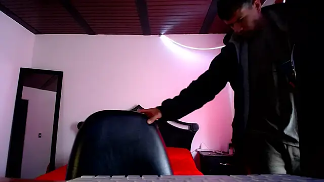 Snapshot of Deiby_casas chatting on February 14, 2025, 3:15 pm Deiby casas online show from February 14, 2025, 3:15 pm