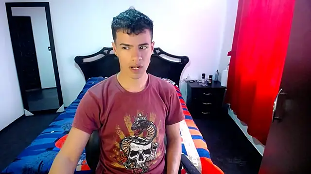 Snapshot of Deiby_casas chatting on February 24, 2025, 9:41 pm Deiby casas online show from February 24, 2025, 9:41 pm