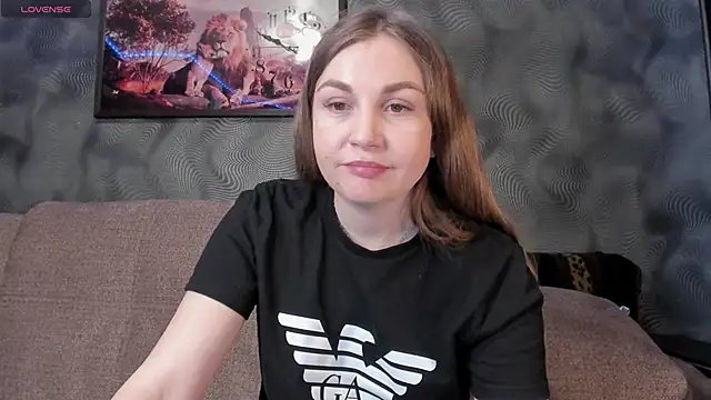 Snapshot of CassieMils chatting on December 3, 2024, 5:53 am CassieMils online show from December 3, 2024, 5:53 am