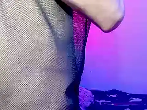 Snapshot of LAICK_01 chatting on December 15, 2024, 9:42 pm LAICK 01 online show from December 15, 2024, 9:42 pm