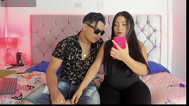 Snapshot of Harry_And_Girls chatting on March 8, 2025, 5:38 am Harry And Girls online show from March 8, 2025, 5:38 am