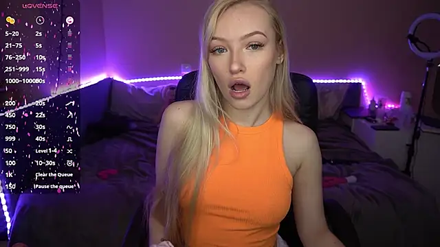 Snapshot of AmandaFiree chatting on March 7, 2025, 7:19 am AmandaFiree online show from March 7, 2025, 7:19 am