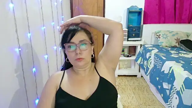 Snapshot of hottplay chatting on September 14, 2025, 10:36 am hottplay online show from September 14, 2025, 10:36 am