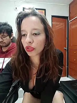 Snapshot of Isaandysex2428 chatting on March 20, 2025, 12:19 am Isaandysex2428 online show from March 20, 2025, 12:19 am