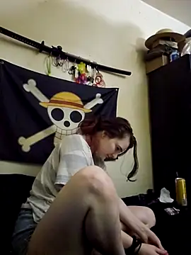 Snapshot of Snowbunnycake_131 chatting on September 24, 2025, 12:47 am Snowbunnycake 131 online show from September 24, 2025, 12:47 am