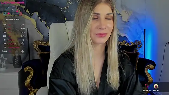 Snapshot of CassandraGood chatting on December 4, 2024, 10:46 am CassandraGood online show from December 4, 2024, 10:46 am