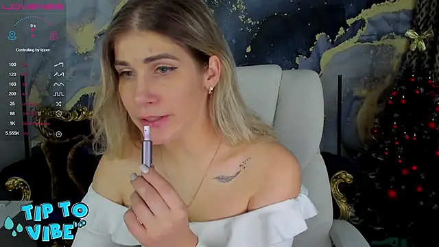 Snapshot of CassandraGood chatting on January 2, 2025, 9:33 am CassandraGood online show from January 2, 2025, 9:33 am