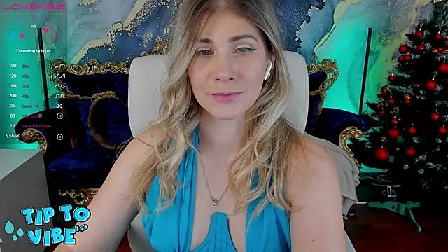 Snapshot of CassandraGood chatting on January 5, 2025, 12:42 am CassandraGood online show from January 5, 2025, 12:42 am