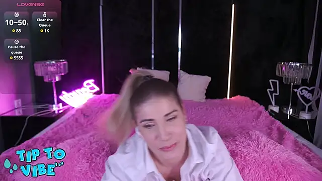 Snapshot of CassandraGood chatting on January 11, 2025, 4:38 am CassandraGood online show from January 11, 2025, 4:38 am