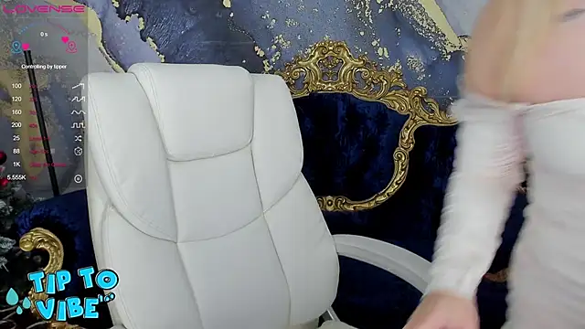 Snapshot of CassandraGood chatting on January 13, 2025, 12:45 pm CassandraGood online show from January 13, 2025, 12:45 pm