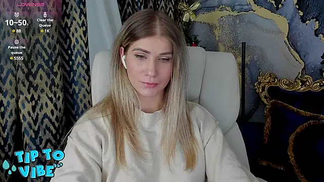 Snapshot of CassandraGood chatting on January 18, 2025, 2:58 am CassandraGood online show from January 18, 2025, 2:58 am