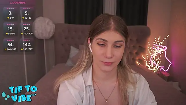 Snapshot of CassandraGood chatting on March 4, 2025, 10:57 am CassandraGood online show from March 4, 2025, 10:57 am