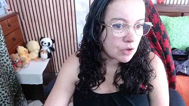 Snapshot of Sonialorens_ chatting on October 8, 2025, 4:26 pm Sonialorens  online show from October 8, 2025, 4:26 pm