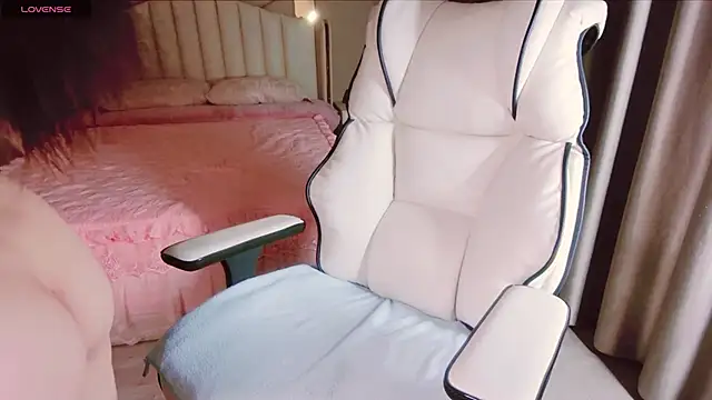 Snapshot of Girl__Funny chatting on January 25, 2025, 4:13 pm Girl  Funny online show from January 25, 2025, 4:13 pm