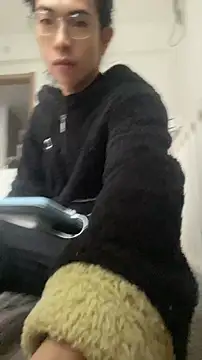 CrytinaSissyCrossdress online show from November 16, 2025, 1:33 am