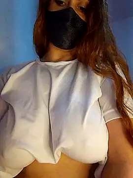 -Tasha- online show from October 22, 2025, 9:36 pm