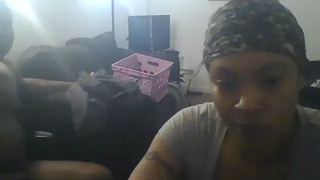 Snapshot of realninafame chatting on October 2, 2025, 8:32 am realninafame online show from October 2, 2025, 8:32 am