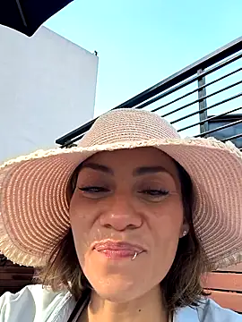 Snapshot of SamyJones9 chatting on March 6, 2025, 8:27 pm SamyJones9 online show from March 6, 2025, 8:27 pm