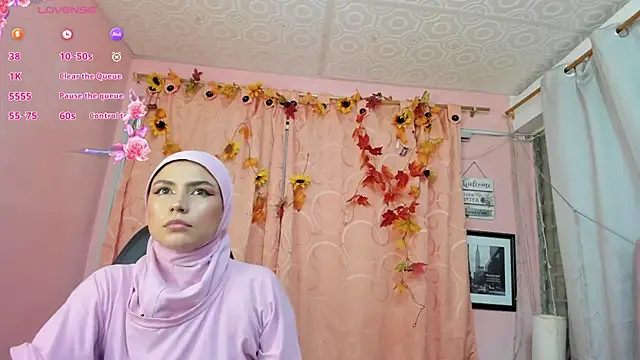 Snapshot of DarshaKhemu chatting on November 6, 2025, 8:21 pm DarshaKhemu online show from November 6, 2025, 8:21 pm