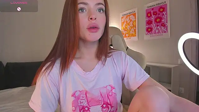 Snapshot of KylieStarrr chatting on December 7, 2024, 3:04 am KylieStarrr online show from December 7, 2024, 3:04 am