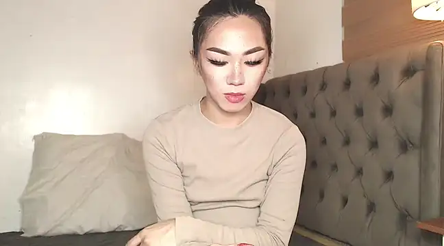 Snapshot of Local_Hoelyx chatting on February 27, 2025, 2:54 pm Local Hoelyx online show from February 27, 2025, 2:54 pm