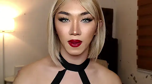 Snapshot of Local_Hoelyx chatting on March 19, 2025, 8:34 am Local Hoelyx online show from March 19, 2025, 8:34 am