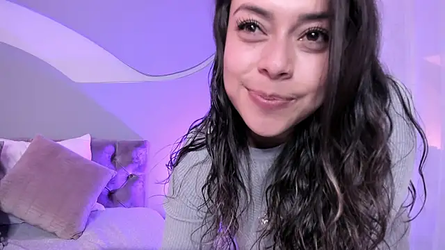 Snapshot of Nicolle_W chatting on February 25, 2025, 2:54 pm Nicolle W online show from February 25, 2025, 2:54 pm