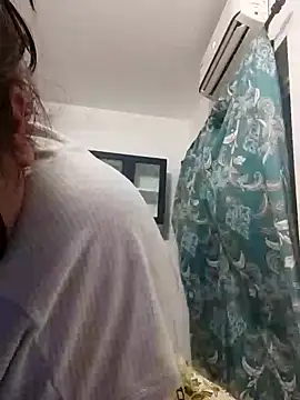 Snapshot of Srishtijain51 chatting on February 8, 2025, 6:44 pm Srishtijain51 online show from February 8, 2025, 6:44 pm