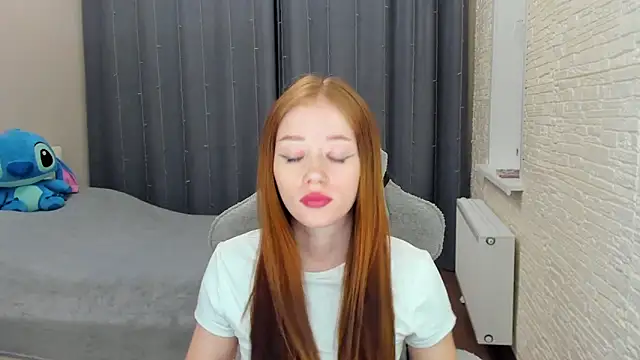 Snapshot of Hot_Mia_ chatting on February 19, 2025, 3:49 pm Hot Mia online show from February 19, 2025, 3:49 pm