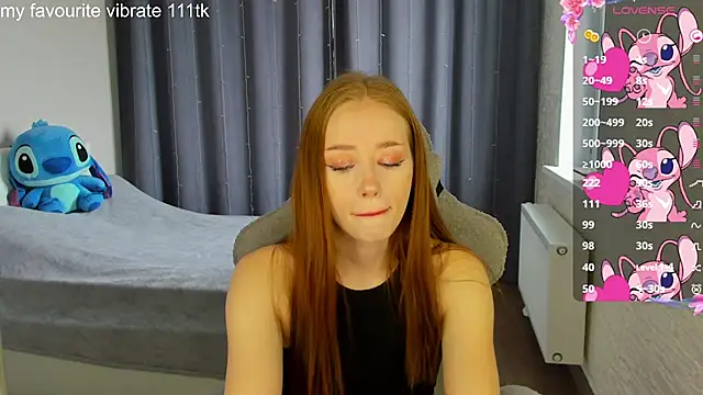 Snapshot of Hot_Mia_ chatting on March 21, 2025, 11:44 am Hot Mia online show from March 21, 2025, 11:44 am